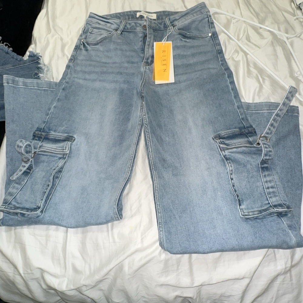 RISEN LIGHT WASH HIGH RISE CARGO WIDE LEG JEANS size 15 NWT